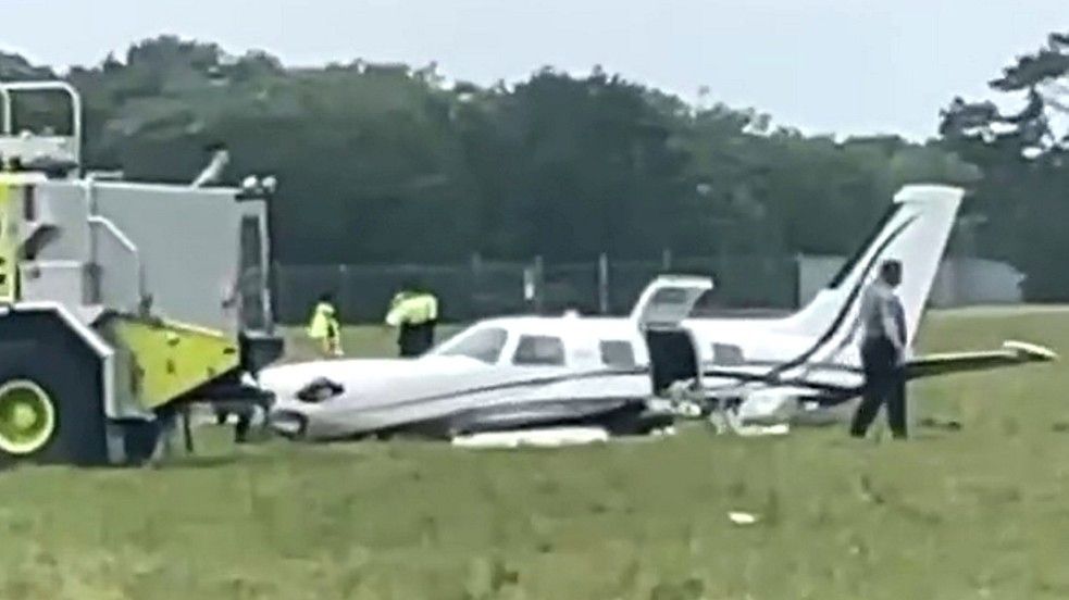 Americká seniorka dokázala s malým letadlem nouzově přistát, když pilot ztratil vědomí